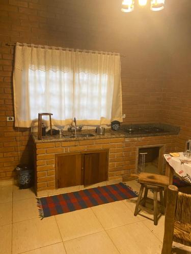 Η κουζίνα ή μικρή κουζίνα στο Casa na roça do Isaías