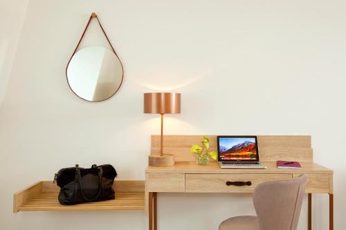 Televisyen dan/atau pusat hiburan di Residhome Puteaux La défense