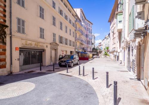 Duplex rénové avec balcon - Vieux Port Cannes