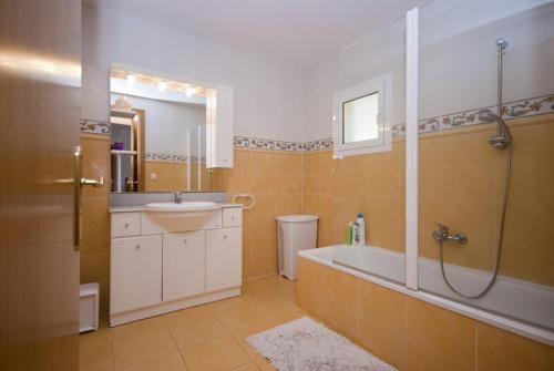Kúpeľňa v ubytovaní Club Villamar - Claire