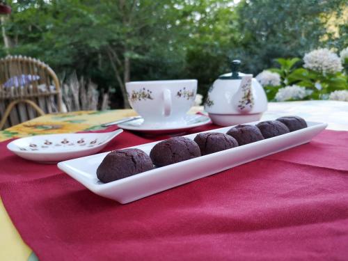 San LeonardoにあるLocanda SottoBoscoのチョコレートクッキー