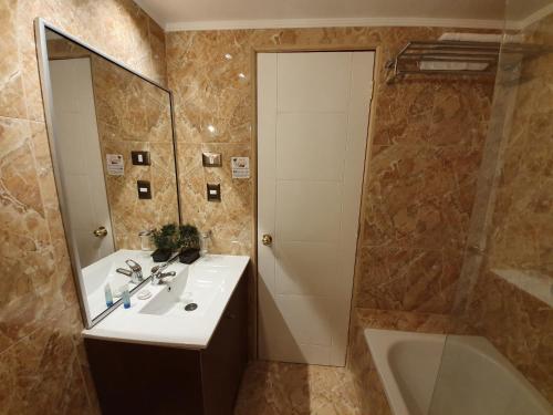 Salle de bains dans l'établissement Hotel Brasilia