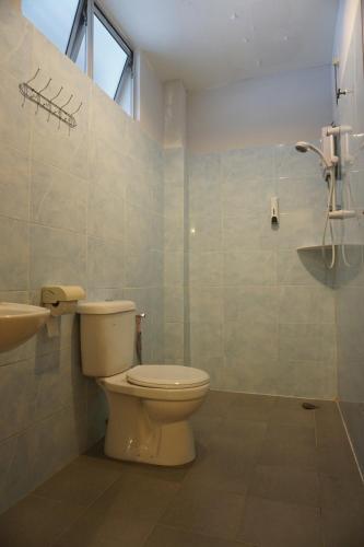 Ένα μπάνιο στο S & S Guest House Kuantan