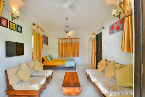 Gallery image of Monarch Suites in Candolim