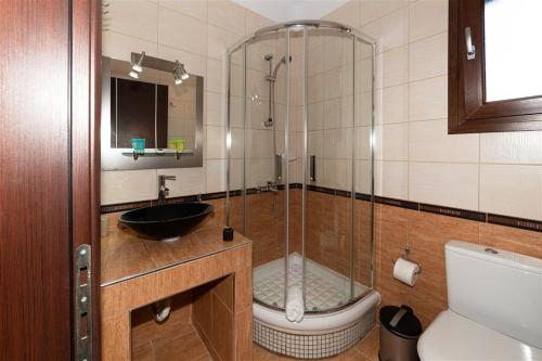 Zdjęcie z galerii obiektu Dafni's Seaside Luxury Studios w mieście Nikiti