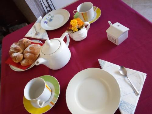 Colazione disponibile per gli ospiti di B&B Lichitu