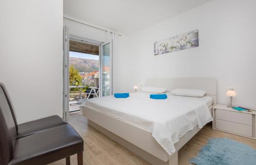 Angela Apartments