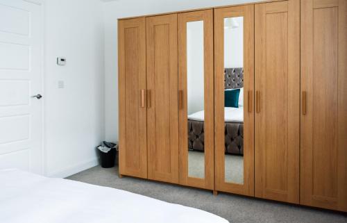 Krevet ili kreveti u jedinici u objektu 1 Bedroom Apartment Leamington Spa Hosted By Golden Key