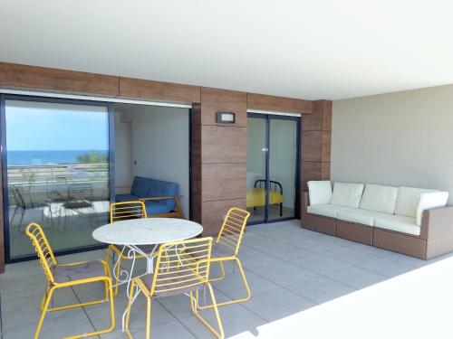 PLAGE DE LA CORNICHE, 71 M², 2 CHAMBRES, TERRASSE 35 M²