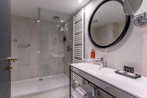 Koupelna v ubytování Holiday Inn Hasselt by IHG