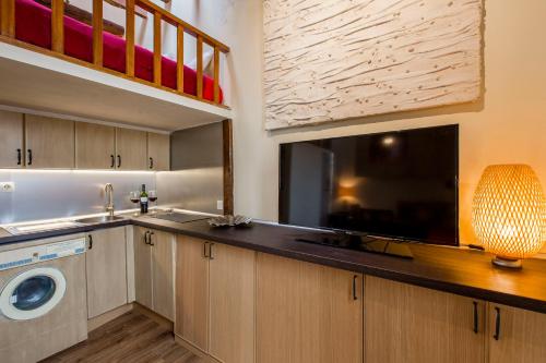 Sunny n quiet Penthouse in the center.Ático centro
