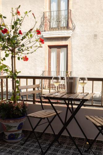 En balkon eller terrasse på Room Boutique 32
