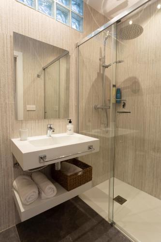 Bilik mandi di Room Boutique 32