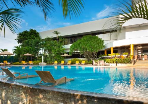 Swimmingpoolen hos eller tæt på Marco Polo Plaza Cebu