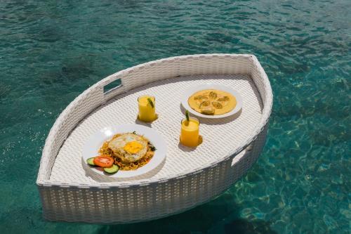 Jídlo v penzionu nebo okolí