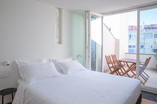 Gallery image of Casa René - Charming apartments in Almada