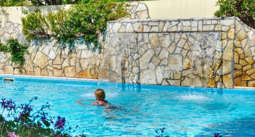Bazén v ubytování Hotel Royal nebo v jeho okolí