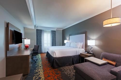 Holiday Inn Houston NE-Bush Airport Area, an IHG Hotel Image