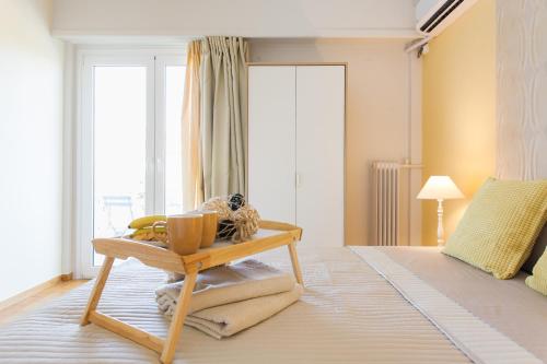 Museum of Modern Apartment next to Suggrou Fix metro- big, safe, simple and central