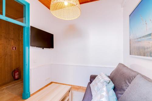 TREM - LOCATED IN OLD CITY - FARO