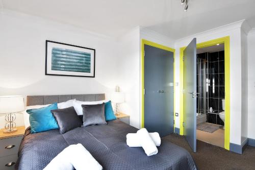 Xclusive Living Stay in City Centre, The Qube