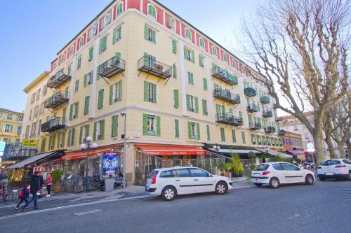 PROMENADE HOLIDAY - GRIMALDI CITY CENTER