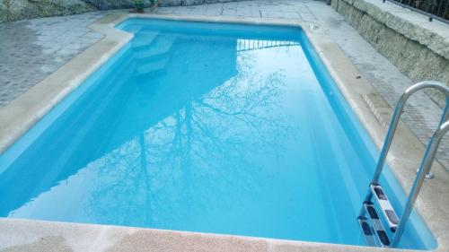 Bazén v ubytování Casa do Recanto nebo v jeho okolí