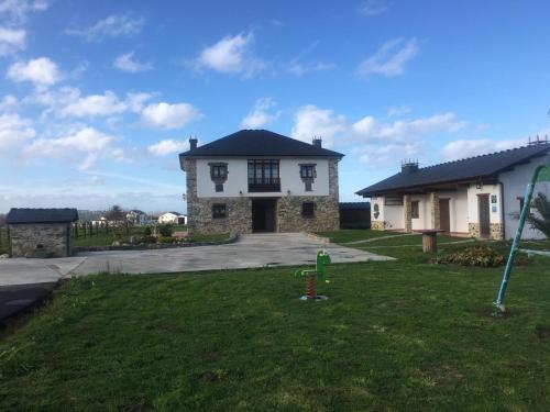 Galeriebild der Unterkunft La Casa Vieja de Caneo - APARTAMENTOS RURALES 3 llaves in Luarca