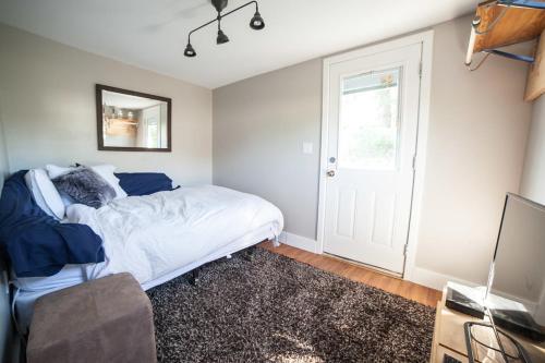 Huckleberry Cottage – Photos 4