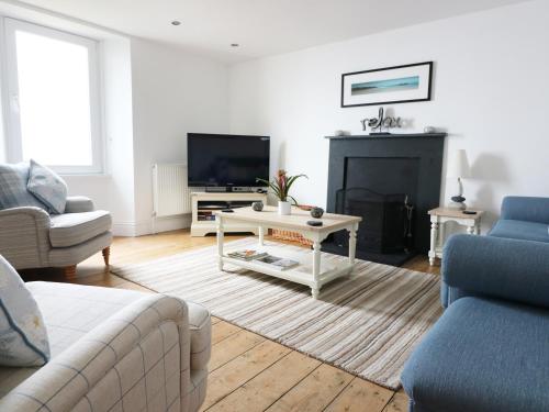 4 Coastguard Cottages – Photos 3