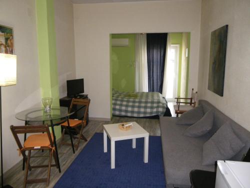 Mini suite neighboring the center