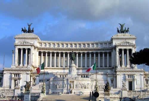 Vatican Suite 383