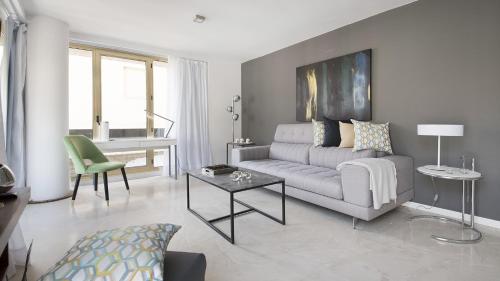 A seating area at Apartment Unio, TarracoHomes