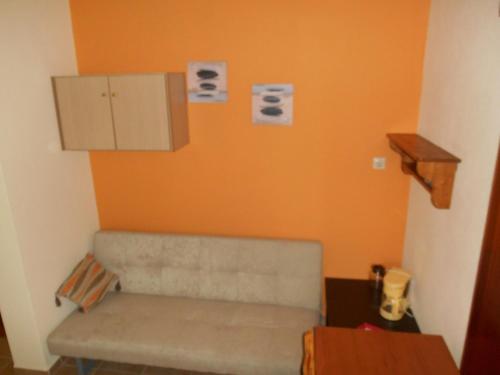 Gallery image of Violetta Studios & Apartments in Mil&iacute;na