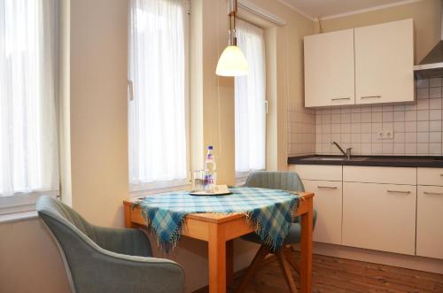 Kuchyň nebo kuchyňský kout v ubytování Gästehaus Guntersblum