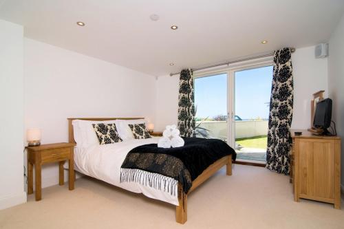 Gallery image of BY THE BEACH, spacious apartment in St Merryn