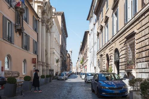 Three bedrooms in world-famous Via Giulia - FromHometoRome