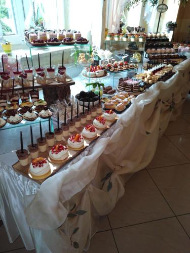 Makanan di atau berdekatan inn ini