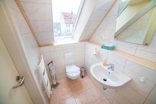 Koupelna v ubytování Hotel am Gutspark Prager GbR