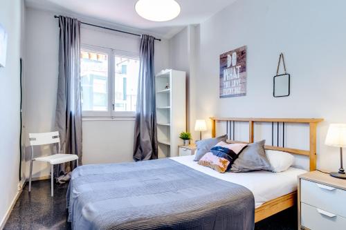 Spacious 4 Bedroom Apartment Fira BCN & Camp Nou