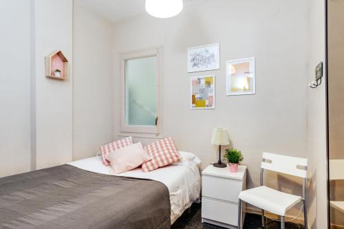 Spacious 4 Bedroom Apartment Fira BCN & Camp Nou