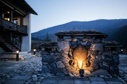 Gallery image of Banyan Tree Ringha in Shangri-La