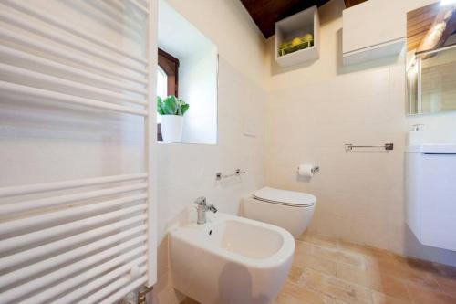 Bilik mandi di Authentic Villa Surrounded by Nature