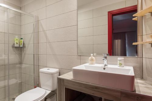 Vonios kambarys apgyvendinimo įstaigoje BeOurGuest#1 Bright Central Suite