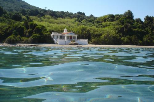 Φυσικό τοπίο κοντά σε αυτή η παραθεριστική κατοικία