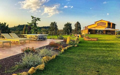 Κήπος έξω από το Depandance VILLA MASSIMILIANO