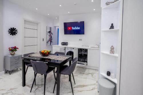 Amazing apartment in Glyfada center