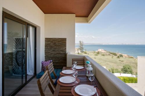 WOW SEA VIEW, 200mts to BEACH & 10 min To DOWNTOWN