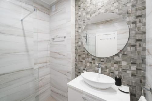 One Bedroom Seaview Urban Apartment Lagos