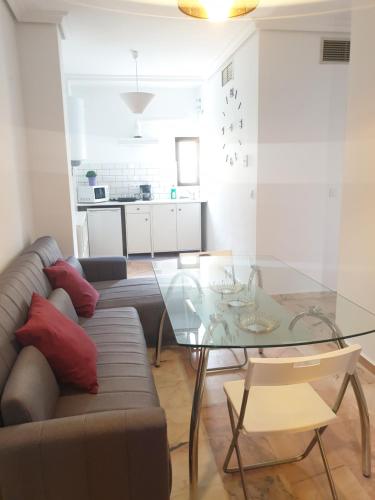 Hotel y Apartamentos Doña Lola, Seville – Updated 2022 Prices